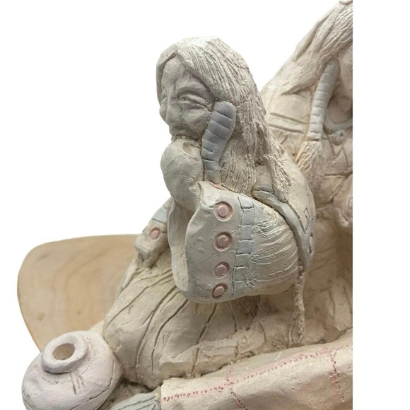 Vintage Comanche Native American Indian Fallen Feather‎ Scupture - Picture 7 of 8